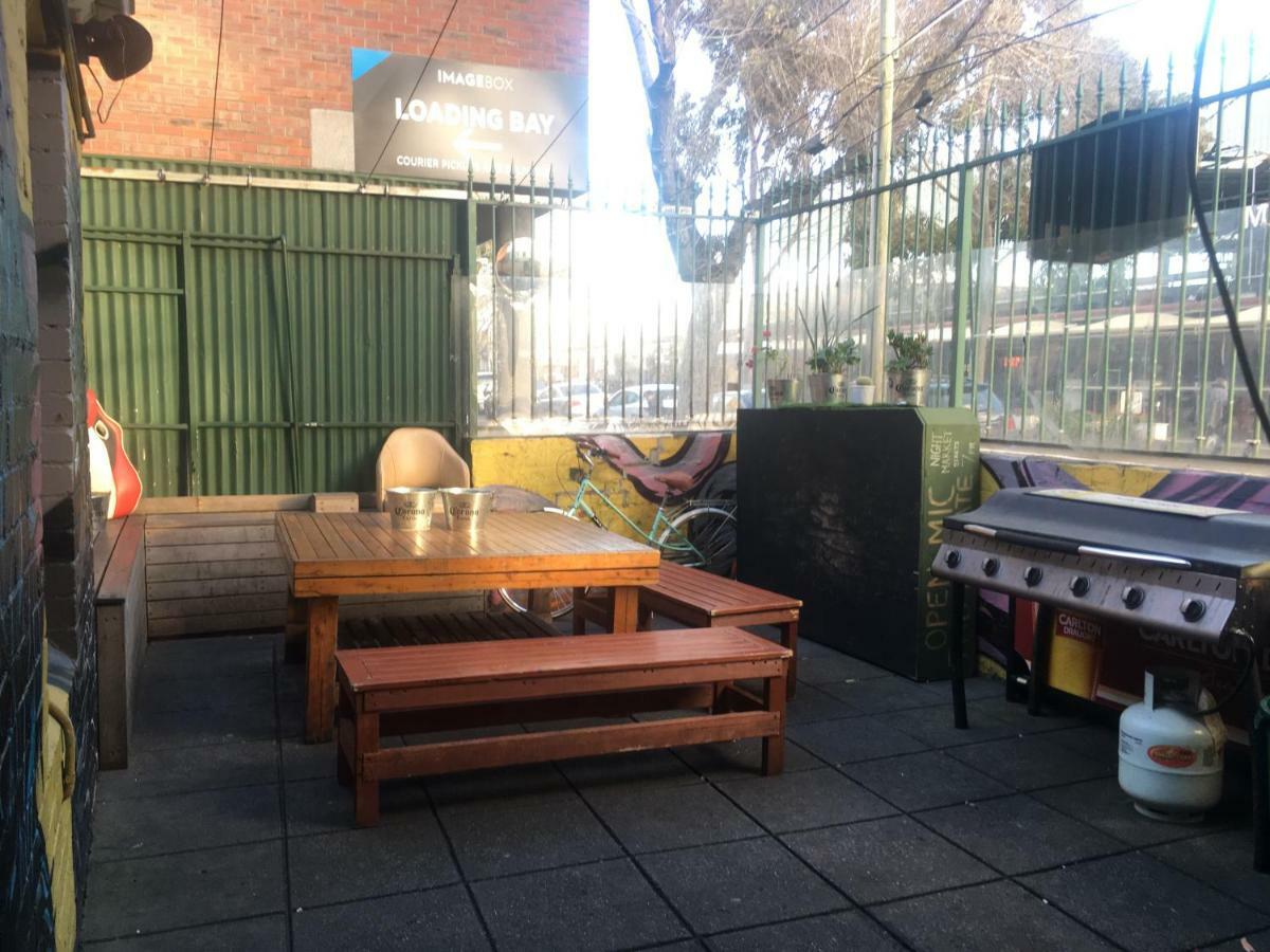 Market Tavern Hostel & Bar Melbourne Exteriör bild